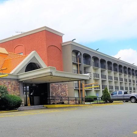 Howard Johnson By Wyndham Clifton Nj Luaran gambar