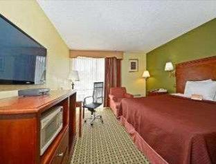 Howard Johnson By Wyndham Clifton Nj Bilik gambar